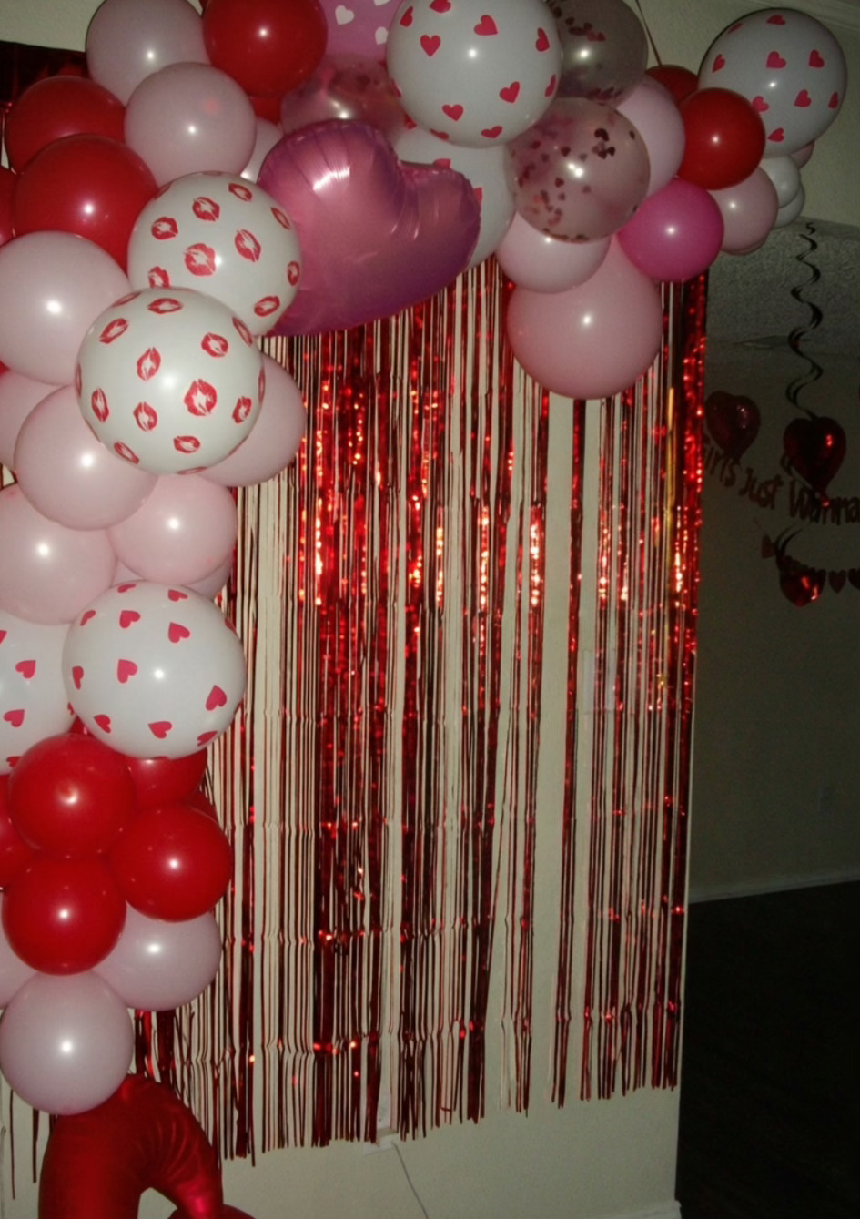 Backdrop styling with balloons